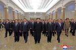 金正恩氏、太陽宮殿を訪問