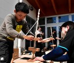 弥生人を超えろ! 青谷かみじち史跡公園で火おこしトーナメント