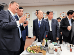 ジビエ試食会 石破氏も舌鼓 国会議員数十人が参加