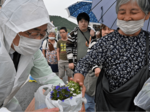 苗のプレゼントに長蛇の列 春の恒例行事「鳥取市花のまつり」にぎわう