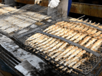 地域の味 守り抜く 「焼きニギス」最後の1軒 浜貞商店香住