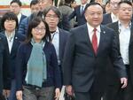 上海副市長、台北に到着