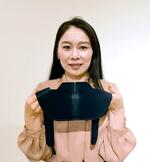 「羽織るだけ」で肩こりが改善する「コリコランワイド」