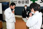 義務化初日、慎重に アルコール検知器使用の飲酒検査拡大で県内企業