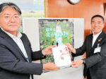 境港の園児と小学生に招待券 本社、市に寄贈