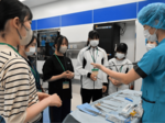 医療業務への理解深める 県立中央病院 高校生らが現場見学