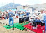 ビンゴや演奏に歓声 照来ふれあい市 20周年感謝祭盛大に