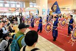 華麗な舞でおもてなし 出迎えイベントにぎわう JR鳥取駅