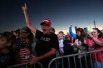 【米大統領選】「神格化」で支持固め