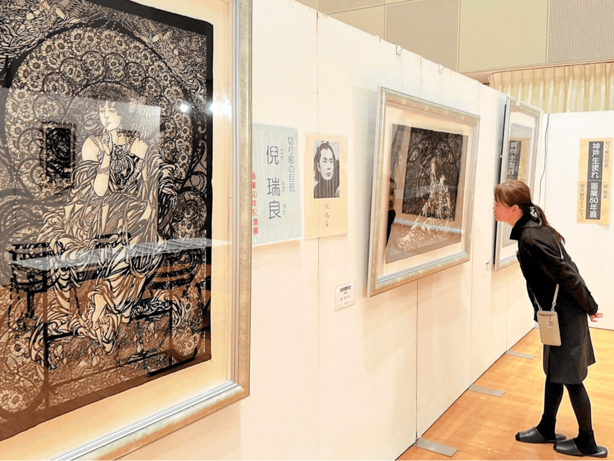 美しい世界で魅了 「切り絵のミュシャ」と源氏物語 倉吉で企画展 | 日本海新聞 NetNihonkai