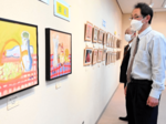 児童らが描いた油絵などずらり 鳥取で芸術の出前講座展