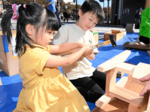 上手に椅子できるかな 家族連れでにぎわう 鳥取「木のまつり」