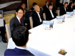 受賞5企業が知事表敬訪問 ニュービジネス大賞報告