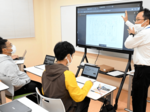 思い出す学びの楽しさ 夜間中学の授業を記者が体験 “同級生”とすぐに仲良く