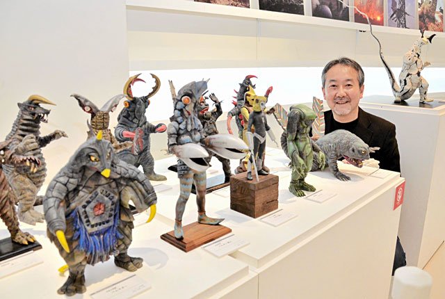 きょうから「怪獣劇場」 小森さん制作１４０体 円形劇場５周年展