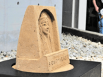 ミイラマスク砂像登場 砂の美術館と古代エジプト美術館展コラボ