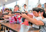待ってた夏の楽しみ 土曜夜市、3市で本格開催