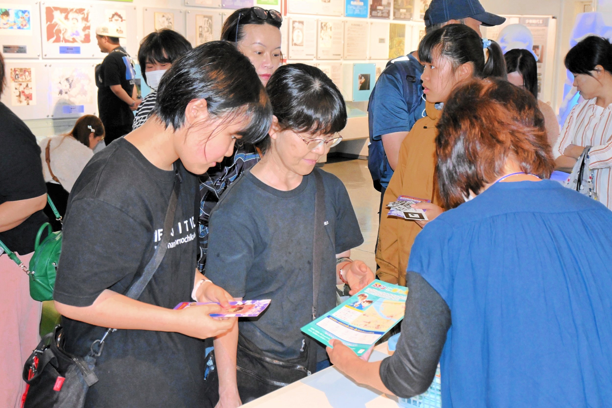 北栄町の名所でキャラクター捜索 青山剛昌さん出身地巡るシール