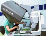 岡山大、負担少ないロボット手術に注力