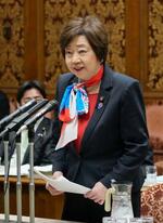 首相、男女格差解消に意欲