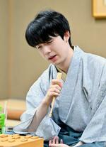 藤井聡太、二つ目の永世称号獲得