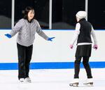 大人スケート教室が盛況