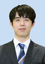 将棋王位戦、藤井が5連覇へ先勝