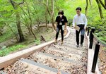 米子城跡整備計画 市が現地説明会 伐採木は本年度中に撤去