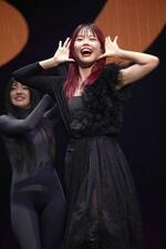 アイナ・ジ・エンドが夢の武道館公演 ハスキーな歌声で魅了