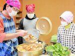 栽培野菜でおでん作り 「ドーナツの部屋」 利用者ら交流会