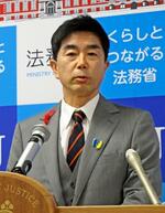 法相が謝罪「申し訳ない気持ち」