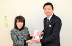 鳥信、福祉施設に寄付金 本年度 「さくらんぼ」など6法人