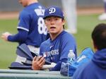 山本は11日、佐々木12日登板