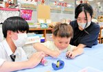 エコ工作に熱中 鳥取でリサイクルフェス