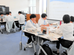 情報の活用方法学ぶ 社会人のための新聞講座 シンワ技研コンサルタント若手社員