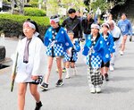 たるみこしが練り歩き 観音山相応峰寺で例大祭