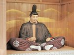 ベールに包まれていたお姿を披露