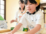子どもたちがそば打ち体験 倉吉で「あぐりキッズスクール」