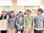 マスク生活で口呼吸の子ども増 「あいうべ体操」で改善を 口元動かし筋力強化 小代小で一斉実施
