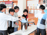 20歳の自分へメッセージ 新温泉町内各小学校 タイムカプセル作り