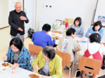 カレー食べ決意新たに 更生保護女性会が食事会 給産会の地域食堂