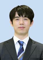 藤井八冠、5連覇へ白星発進