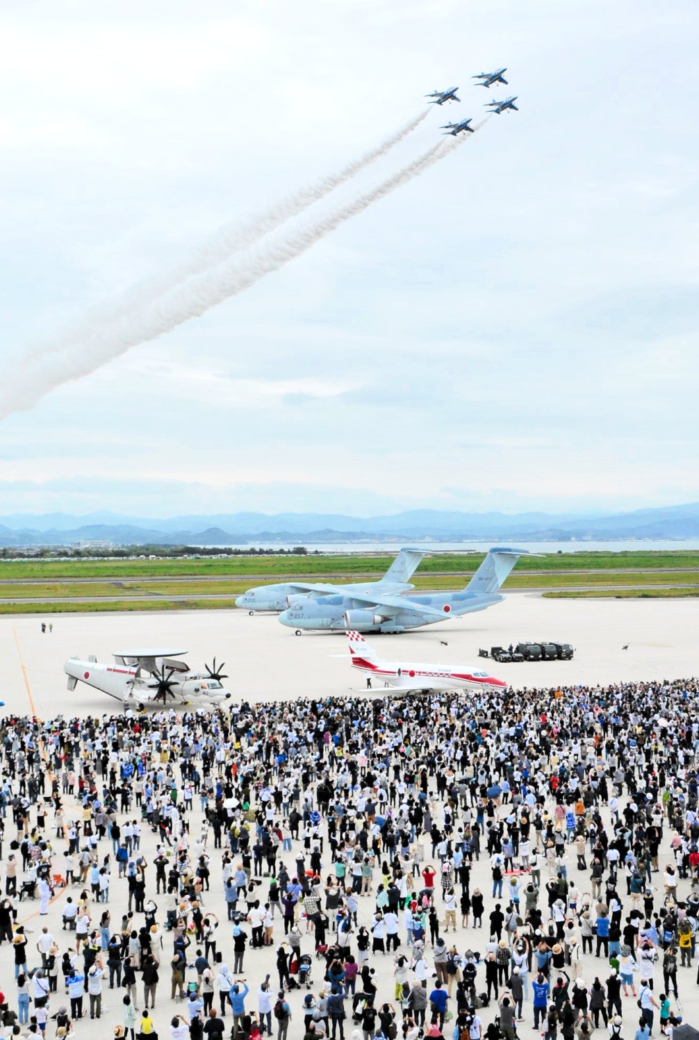 ブルーインパルス６年ぶり飛来 空自美保基地 | 日本海新聞 NetNihonkai