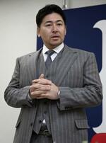 広島・会沢は3千万減の8千万円