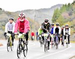 地元グルメや秋景色堪能 南部・日野サイクリングツアー