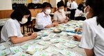 お年寄りに暑中お見舞い 鳥取北中生、地元と協力し作製
