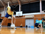 磨いた技で初勝利を 鳥取盲学校の6人挑む フロアバレー全国大会