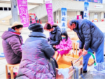 新温泉の湯と味覚、来場者にアピール 大阪国際女子マラソン会場に観光協会ブース