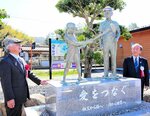 GG発祥をアピール 泊駅にモニュメント登場