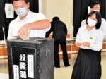 校内に投票所再現 夢が丘中 衆院選模し、生徒ら1票